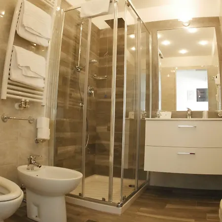 Paradiso Hotel 4*