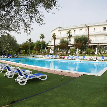 Paradiso 4* Moniga del Garda