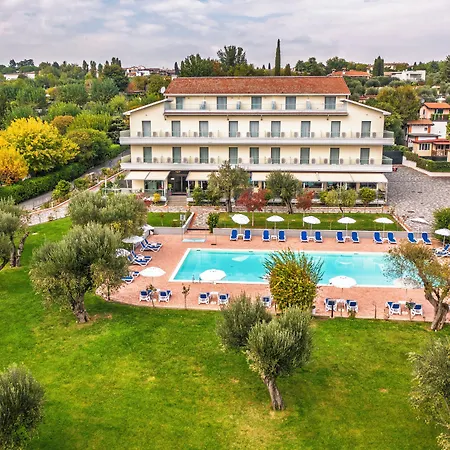 Paradiso 4* Moniga del Garda