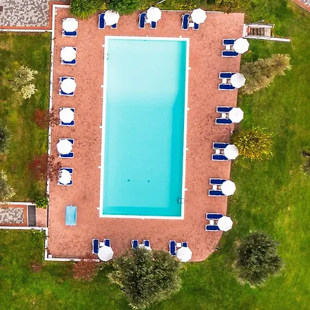 Paradiso 4*