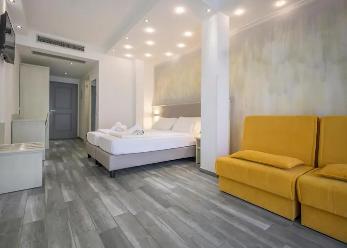Paradiso Hotel 4*