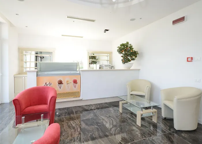 Paradiso 4*