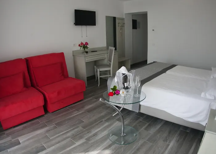 Paradiso 4*