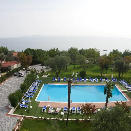 فندق Paradiso