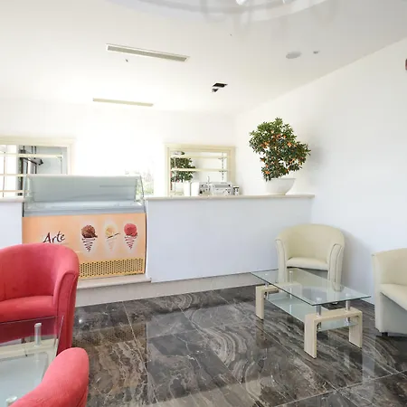 Paradiso 4*